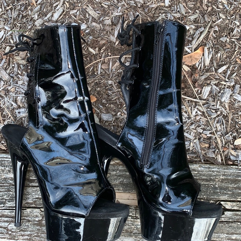 Pleasers platform ankle peep toe boots